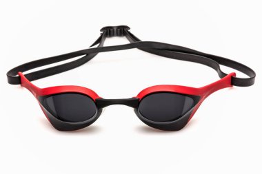 Yüzme gözlükleri beyaz arkaplanda izole