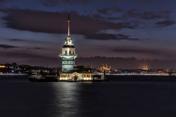 Istanbul Turkey July 2019 Illuminated Maiden Tower Night — стоковое фото