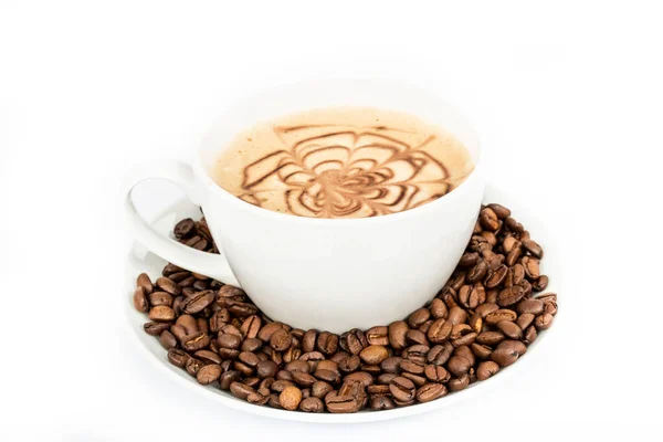 白を基調とした豆入りコーヒー — ストック写真