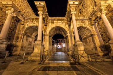 Türkiye 'nin Antalya kentindeki Hadrian Kapısı manzarası