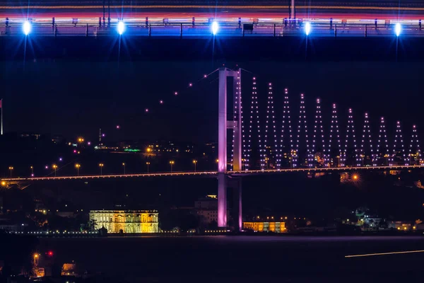 Illuminated Bosphorus Bridge Istanbul Turkey — стоковое фото