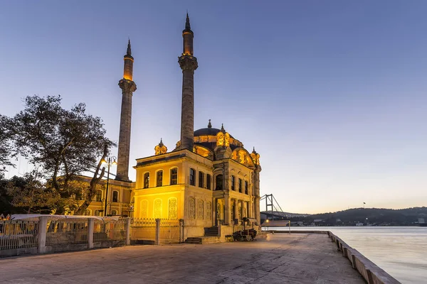 Vista Sobre Mesquita Pôr Sol Noite — Fotografia de Stock