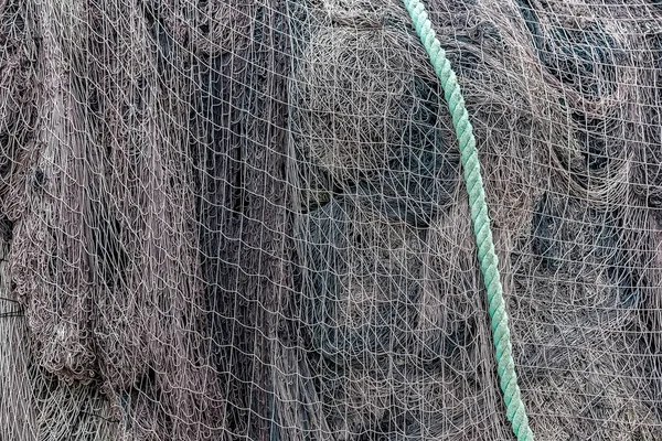 the texture of a fishing net