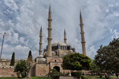 İstanbul 'daki cami, hindi.
