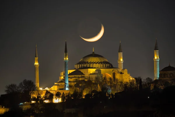 Crescent Moon Hagia Sophia Officially Hagia Sophia Grand Mosque Istanbul — Fotografia de Stock