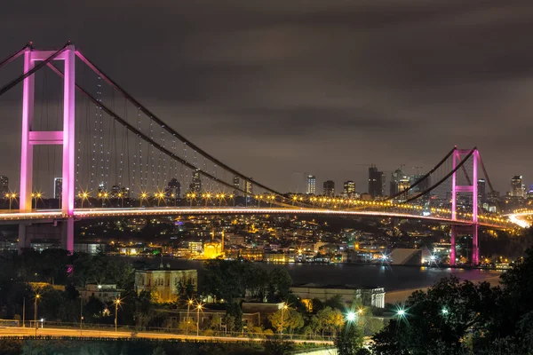 Illuminated Bosphorus Bridge Istanbul Turkey — Foto de Stock