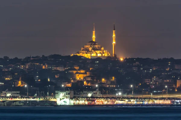 Istanbul Turkey Main Mosque Evening Night Moon City — Foto de Stock