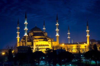 İstanbul 'daki Mavi Cami, resmi adıyla da bilinir, Sultan Ahmed Camii.