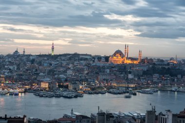 İstanbul 'un günbatımı manzarası, hindi
