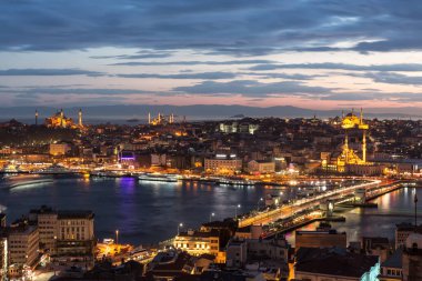 İstanbul 'un günbatımı manzarası, hindi