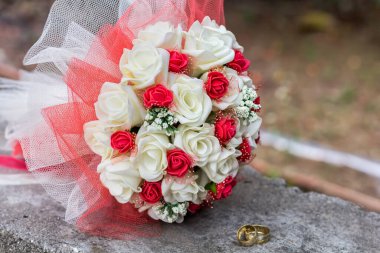 Güzel bir buket çiçek. 