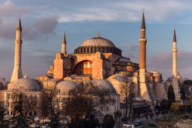 Hagia Sofia, İstanbul, Hindi