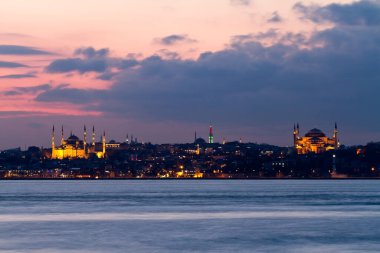 İstanbul 'un günbatımı manzarası, hindi