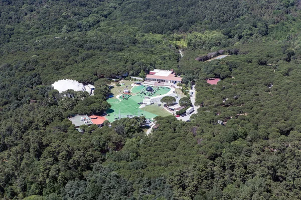 コーカサスの島の街の眺め — ストック写真