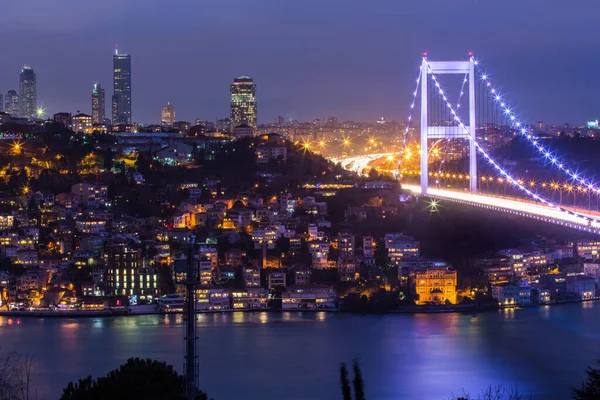 Illuminated Bosphorus Bridge Istanbul Turkey — Foto de Stock