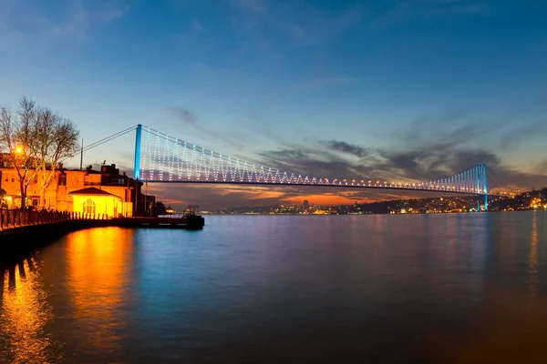 Illuminated Bosphorus Bridge Istanbul Turkey — стоковое фото