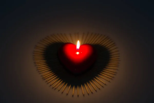 Schöne Aussicht Wenn Brennende Kerze Auf Schwarzem Hintergrund — Stockfoto