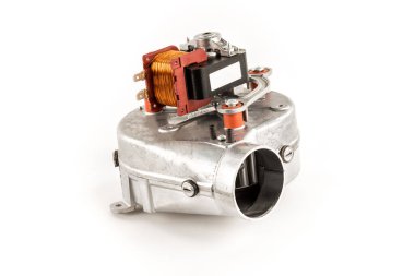 Combi Fan Motor, combi part fan beyaz arka planda izole.