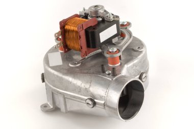 Combi Fan Motor, combi part fan beyaz arka planda izole.