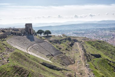 Eski Pergamon şehrinin kalıntıları.