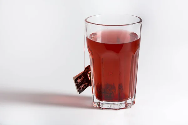 Склянка Червоного Чаю Білому Тлі — стокове фото