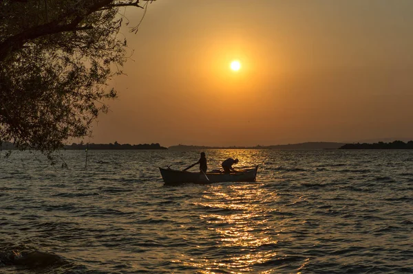 Beautiful View Silhouette Boat Sunset — Stok fotoğraf