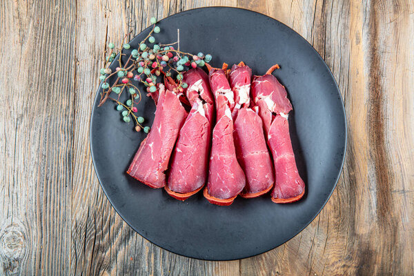 Turkish bacon , pastrami ( kayseri pastirma ). Beef pastrami sliced, roasted beef, slow cooking with marinated.