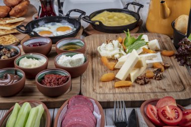 Türk kahvaltısı lezzetli zengin kahvaltı.