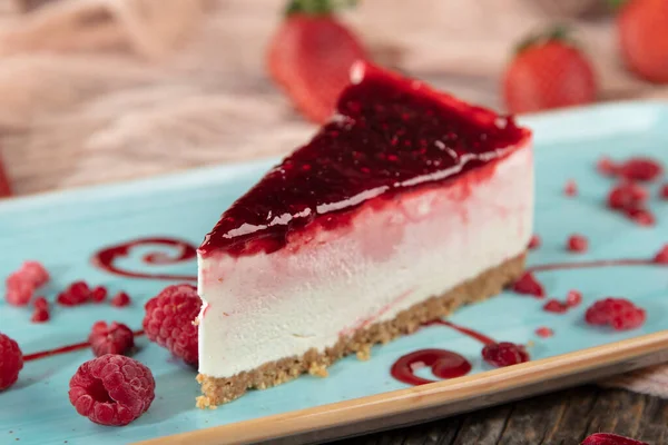 Delicious Homemade Cheesecake Dessert Raspberries — Stockfoto