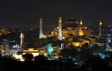 Ayasofya (Türkçe), İstanbul, Türkiye. Eski Yunan Ortodoks Hıristiyan ataerkil katedrali, daha sonra Osmanlı İmparatorluk camisi ve şimdi de müze..