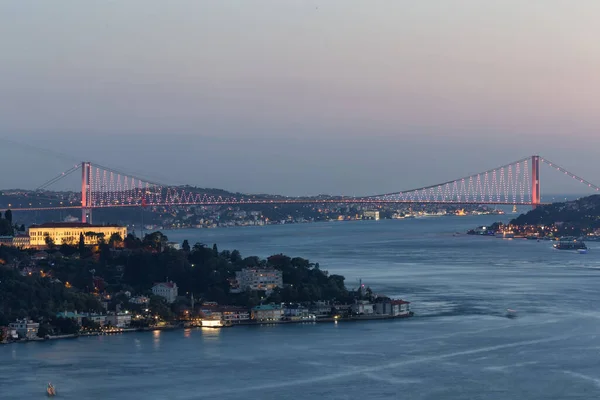 Verlichte Bosporusbrug Istanbul Turkije — Stockfoto