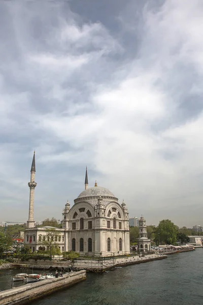 Istanbul Turkey October 2019 View Ortakoy Mosque — Fotografia de Stock