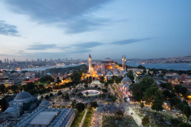 Ayasofya (Türkçe), İstanbul, Türkiye. Eski Yunan Ortodoks Hıristiyan ataerkil katedrali, daha sonra Osmanlı İmparatorluk camisi ve şimdi de müze..