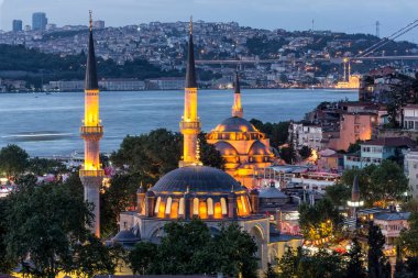 İstanbul 'un gece görüşü, hindi.