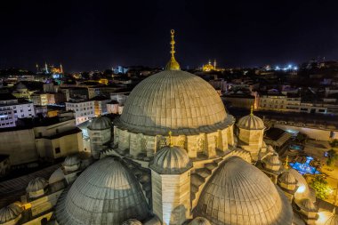 İstanbul 'un gece görüşü, hindi.
