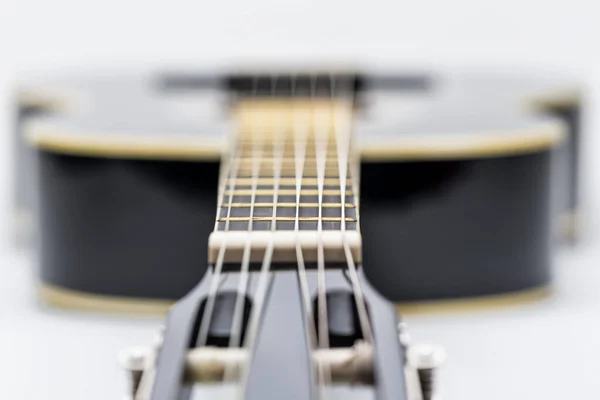 Guitare Acoustique Noire Isolée Sur Fond Blanc — Photo