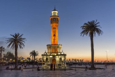 İzmir saat kulesi. Ünlü saat kulesi İzmir 'in sembolü haline geldi. İzmir, Türkiye.