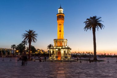 İzmir saat kulesi. Ünlü saat kulesi İzmir 'in sembolü haline geldi. İzmir, Türkiye.