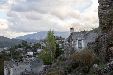 Tarihi Lycian köyü Kayakoy, Fethiye, Mugla, Türkiye. Hayalet kasaba Kayakoy, Lebessos ve Lebessis olarak biliniyor.. 
