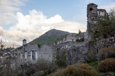 Tarihi Lycian köyü Kayakoy, Fethiye, Mugla, Türkiye. Hayalet kasaba Kayakoy, Lebessos ve Lebessis olarak biliniyor.. 