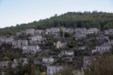 Tarihi Lycian köyü Kayakoy, Fethiye, Mugla, Türkiye. Hayalet kasaba Kayakoy, Lebessos ve Lebessis olarak biliniyor.. 
