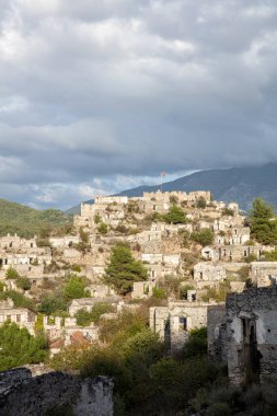 Türkiye 'nin eski Yunan köyü Kayakoy' daki kalıntılar, 1922 'de terk edilmiş, şimdi bir müze ve aynı zamanda Hayalet Şehir olarak da bilinen.