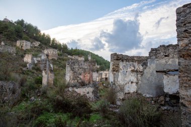 Tarihi Lycian köyü Kayakoy, Fethiye, Mugla, Türkiye. Hayalet kasaba Kayakoy, Lebessos ve Lebessis olarak biliniyor.. 