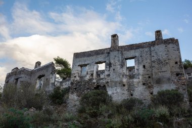 Tarihi Lycian köyü Kayakoy, Fethiye, Mugla, Türkiye. Hayalet kasaba Kayakoy, Lebessos ve Lebessis olarak biliniyor.. 