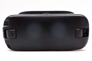 Sanal gerçeklik gözlükleri beyaz arka planda izole edilmiş sanal gerçeklik gözlükleri.