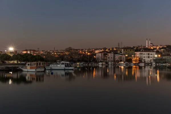 Clouds Harbor Night Seen Kucukcekmece Cennet Beach Istanbul — Stok fotoğraf