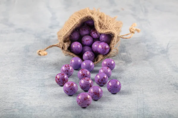Purple Candy Garbanzos Garbanzos Asados Cubiertos Chocolate Salsa Frutas Saco —  Fotos de Stock