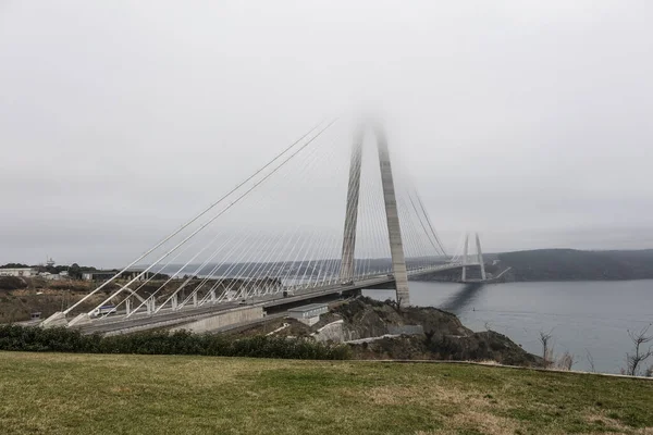 Yavuz Sultan Selim Köprüsü Sis Stanbul Türkiye — Stok fotoğraf