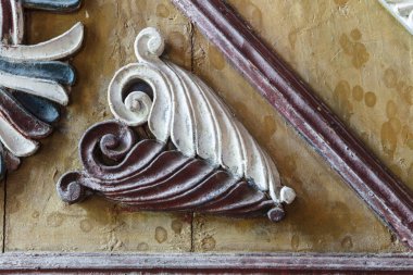 Artvin, Macahel, Türkiye - 25 Temmuz 2015; Artvin Macahel Camili Köyü 'ndeki tarihi Camii Camii' nin iç manzarası. Cami el boyası ve ahşap süslemeleriyle ünlüdür..