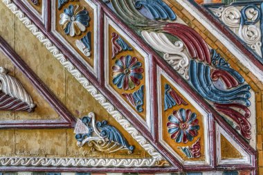 Artvin, Macahel, Türkiye - 25 Temmuz 2015; Artvin Macahel Camili Köyü 'ndeki tarihi Camii Camii' nin iç manzarası. Cami el boyası ve ahşap süslemeleriyle ünlüdür..